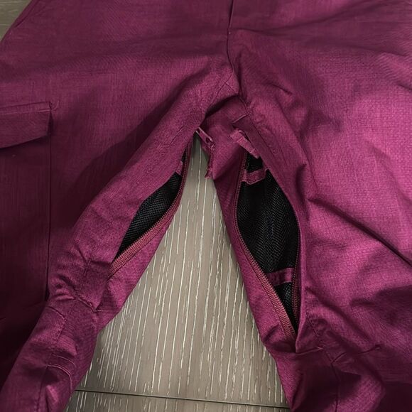 Roxy Kids Casual Bottoms in Burgundy - Picture 9 of 16